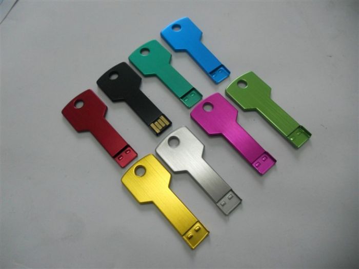memoria usb llave en forma de lllave